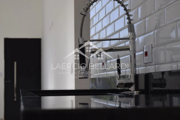 Foto 9: Sofisticação e Estilo Contemporâneo em Localização Privilegiada!