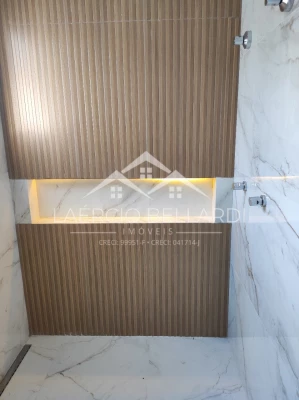 Foto 11: Sofisticação e Estilo Contemporâneo em Localização Privilegiada!