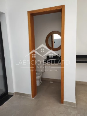 Foto 40: Sofisticação e Estilo Contemporâneo em Localização Privilegiada!